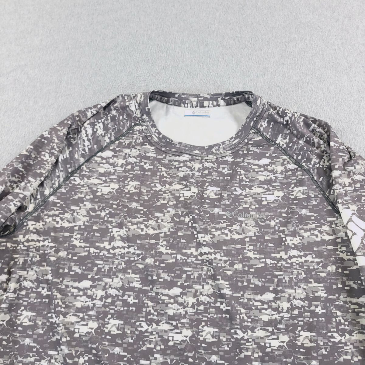 Columbia Shirt Mens Extra Large Gray Digital Camo Fish Print Moisture Wicking