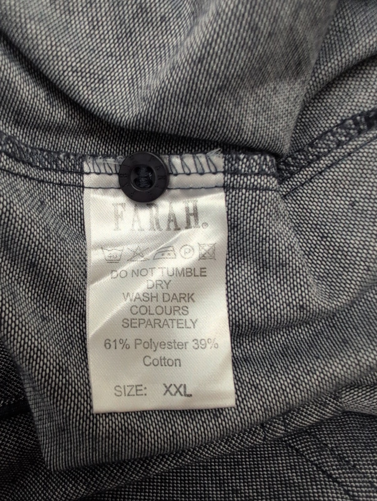 Farah Mens XXL Polo Shirt 4 Button Close Logo On the Front in Blue Mix P2P 26″.