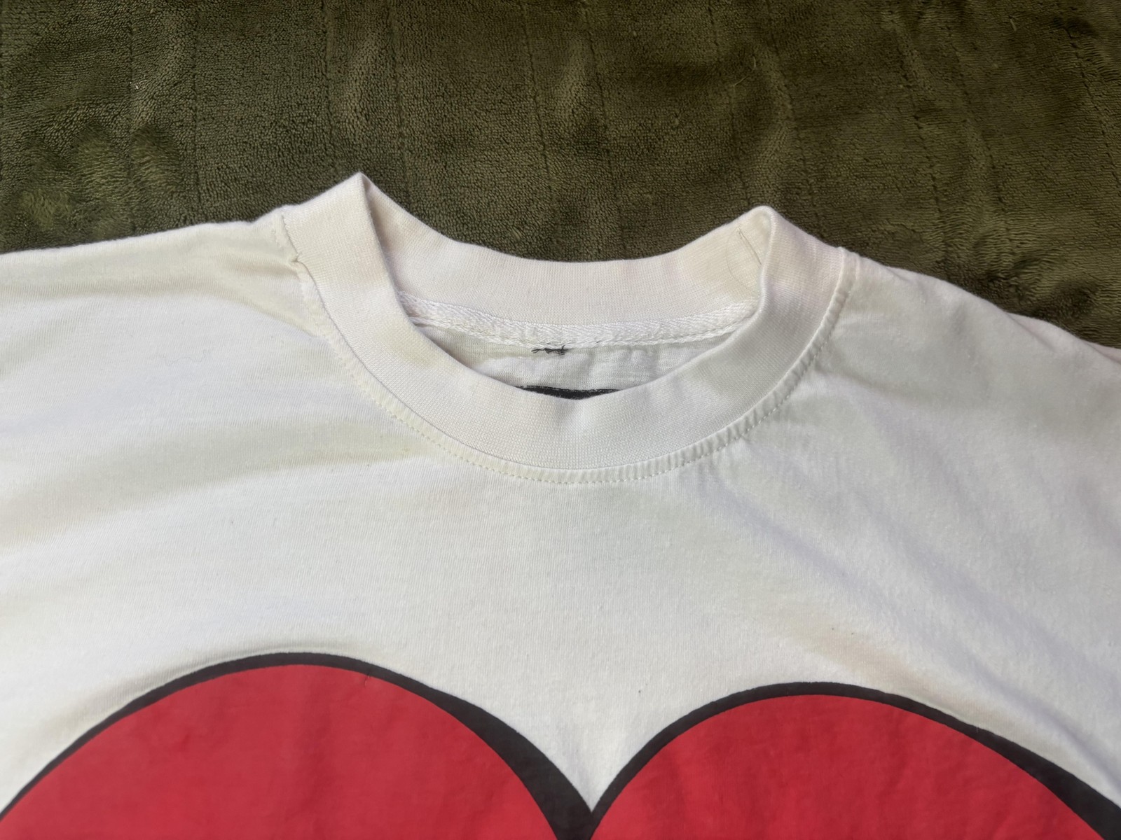Famiglia E Amici Heart Logo Shirt Mens Small White Love Graphic Tee Valentine