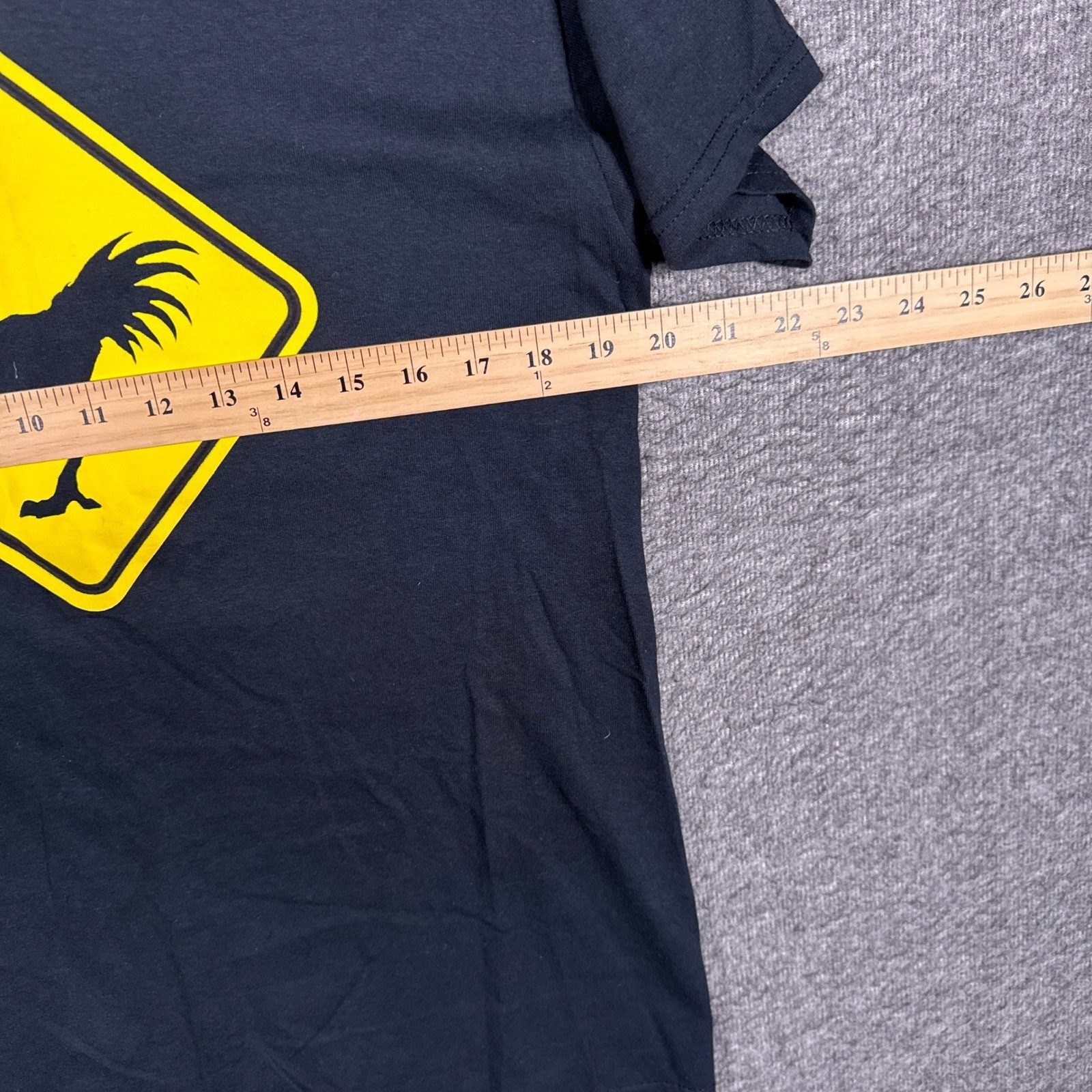 Final Fantasy XV Chocobo Crossing Shirt Mens Medium Black Square Enix 2016 Tee