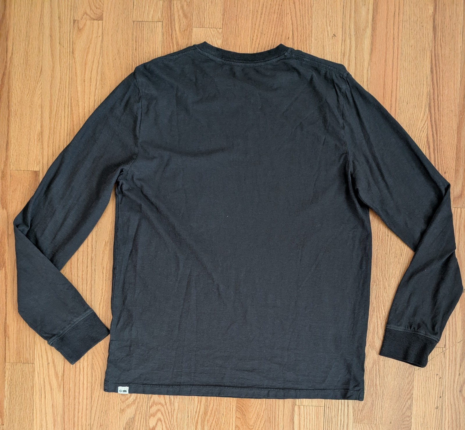 Taylor Stitch The Cotton Hemp Long Sleeve Tee in Charcoal Gray M 40