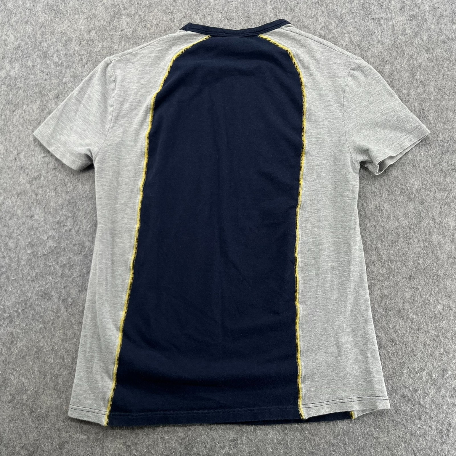 Vintage Y2K D&G Dolce & Gabbana Mens T Shirt Gray Blue Graphic Logo Size XS