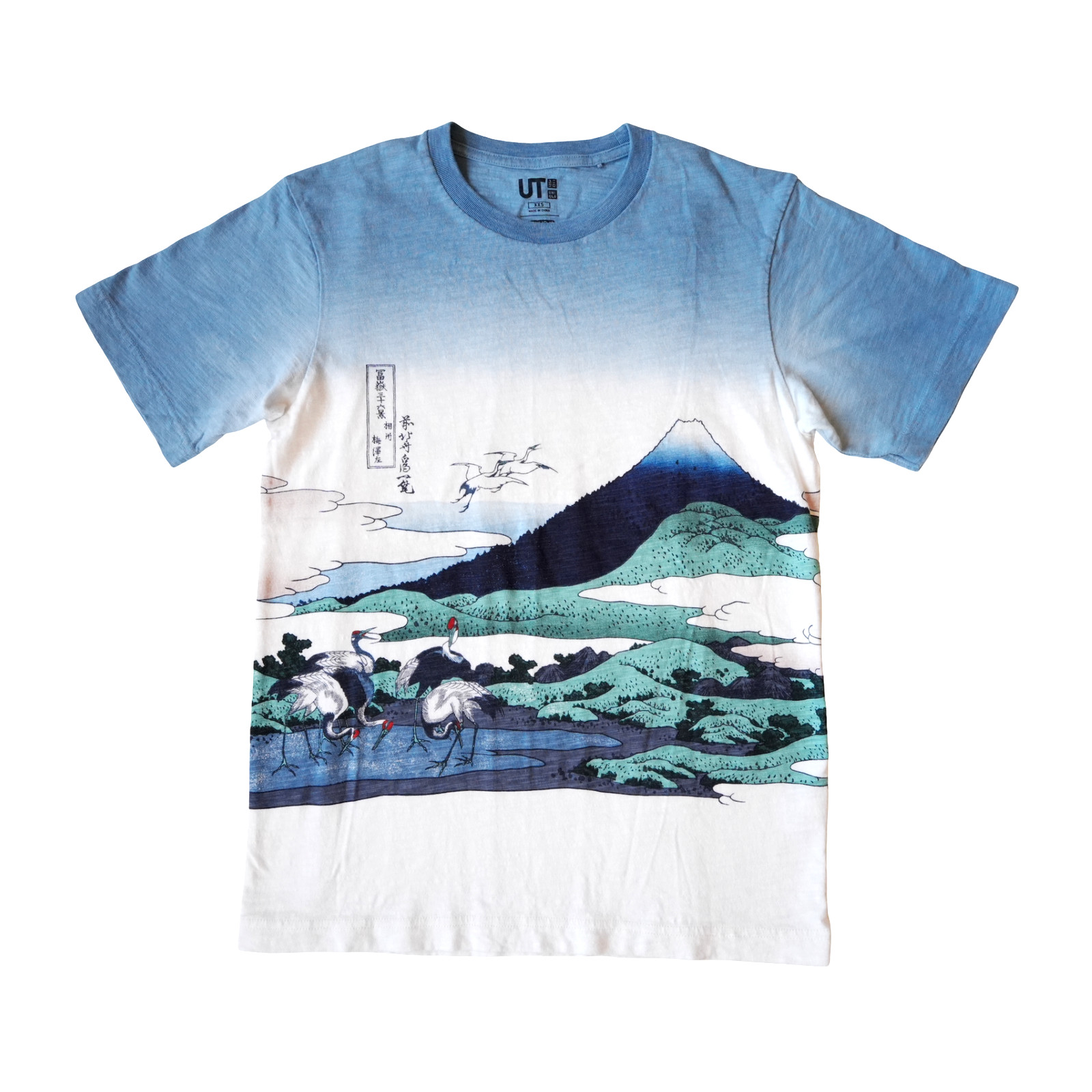 Uniqlo Hokusai Blue Shirt XXS Japanese Mount Fuji Graphic Ombre Woodblock UT 2XS