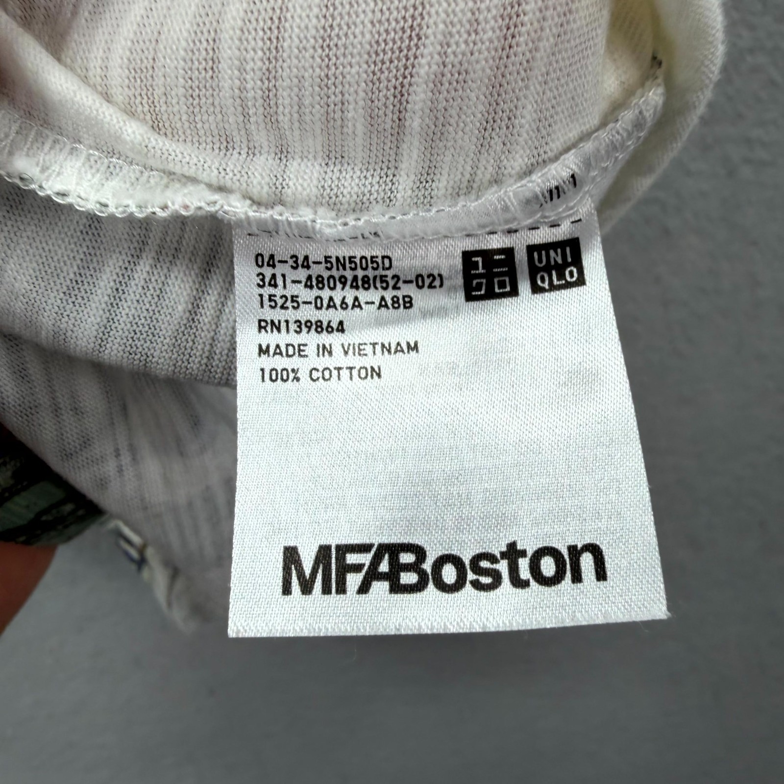 Uniqlo UT x Museum of Fine Arts, Boston T-Shirt Mens M White Graphic Crew Neck