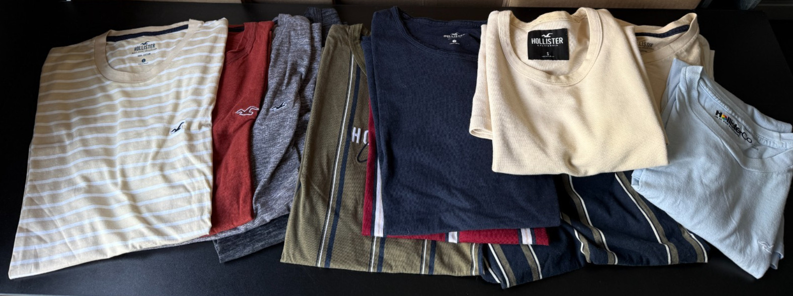 Lot of 12 HOLLISTER Mens Sz Small T Shirts Short Sleeve Mixed Colors