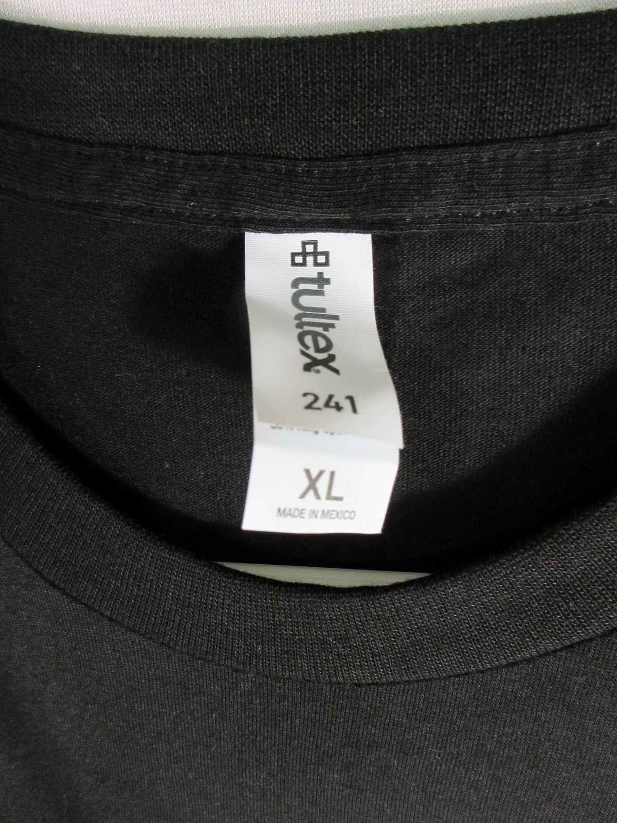 Tultex Mens Pull-On Graphic T-Shirt Crew Neck Short Sleeve Size XL Black