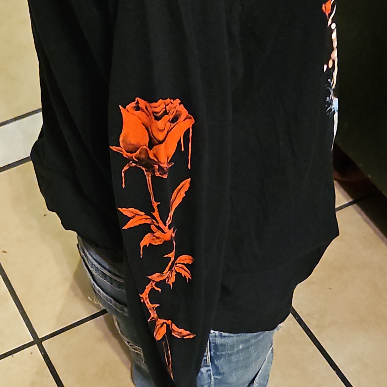 Men’s L/XL Black Crew Neck Long Sleeve Graphic Horror T-Shirt “The Prowler”