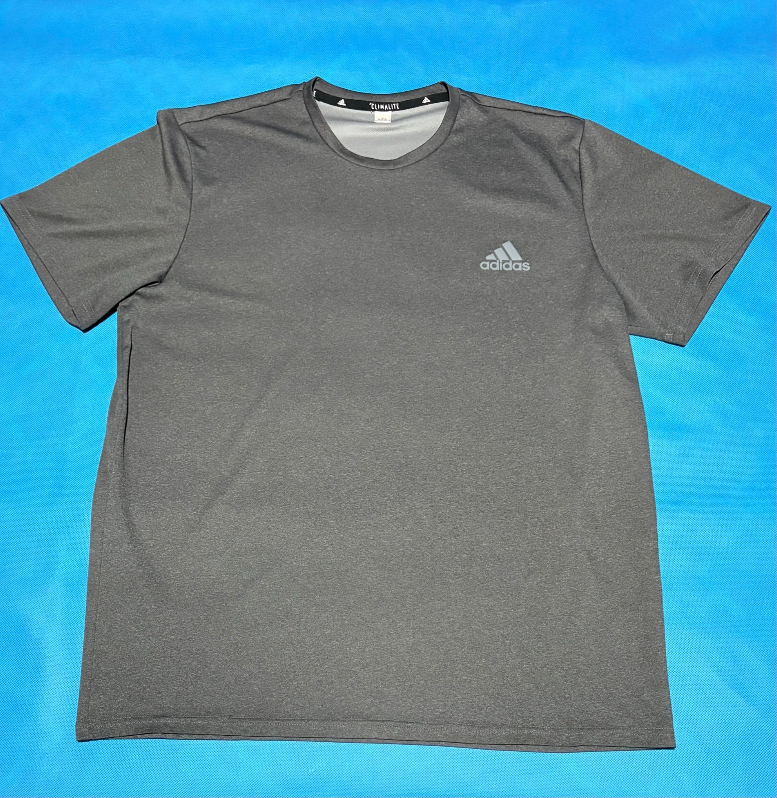 Men’s Adidas Climate – Casual Short Sleeve Shirt – Grey – XL – 100% Poly
