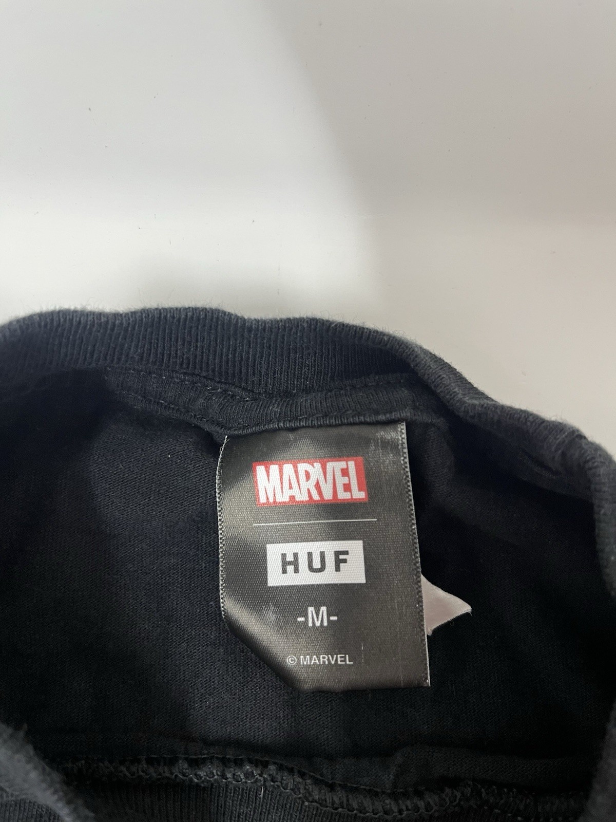 Men’s HUF Deadpool vs Wolverine Marvel Black T Shirt (S/M)
