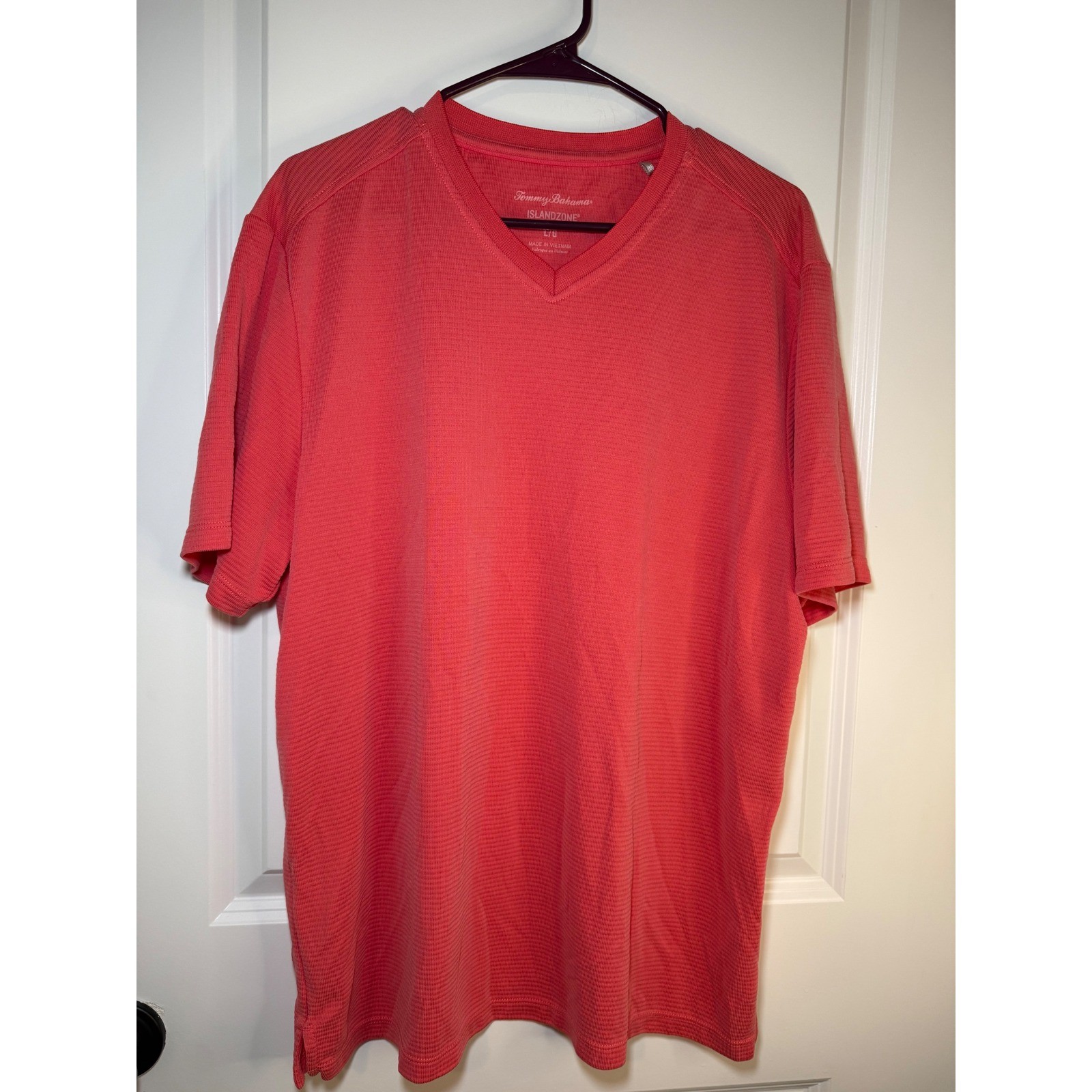 Tommy Bahama IslandZone Mens Large Coral Red V-Neck Micro Ribbed T-Shirt Marlin