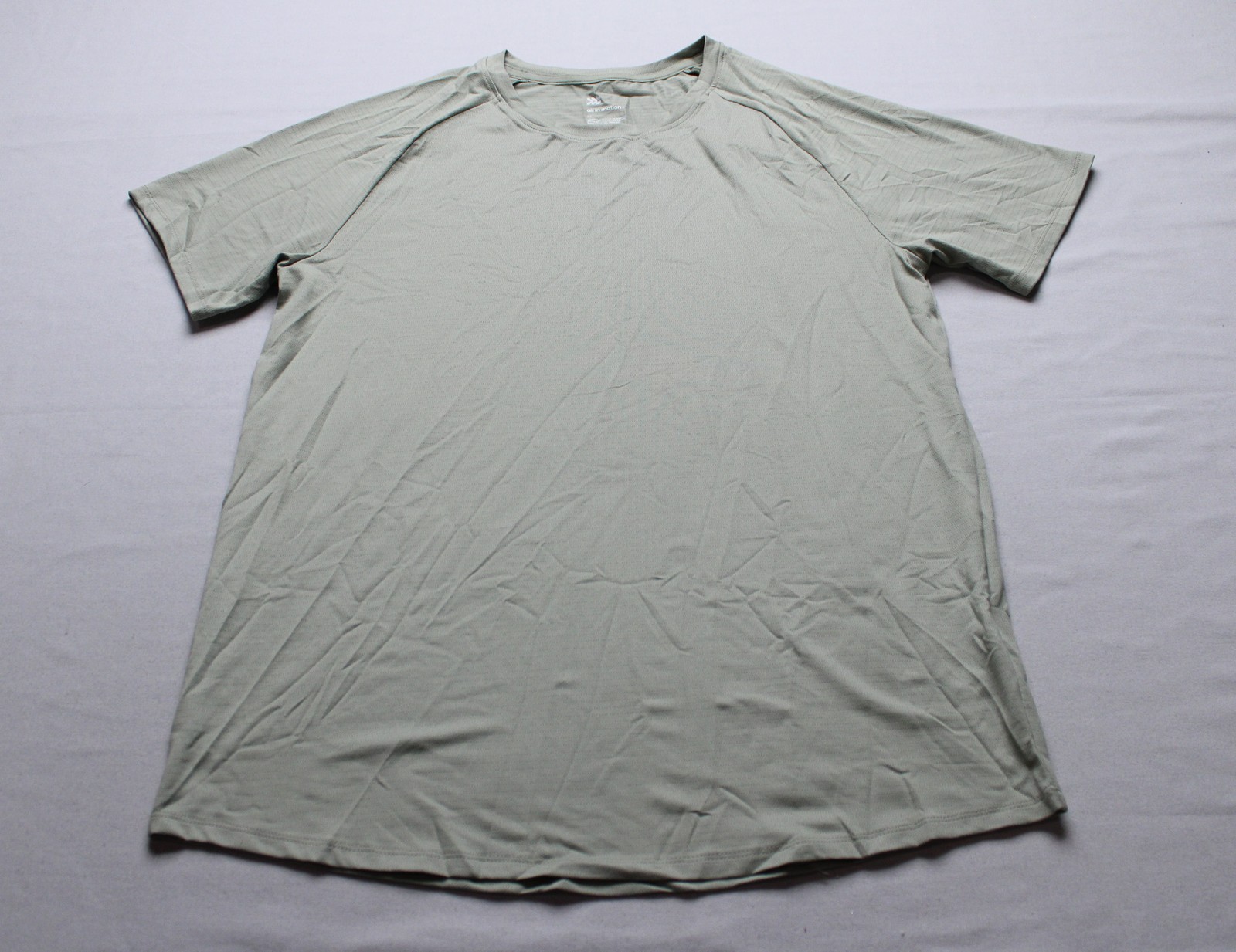 All In Motion Men’s Linear Mesh Raglan T-Shirt CN6 Olive Green Medium NWT