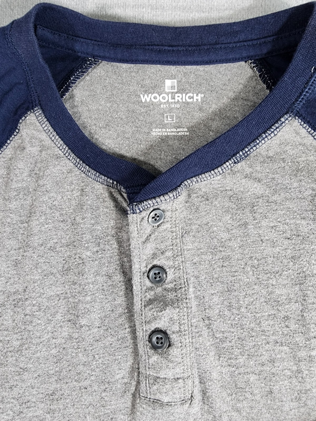 Woolrich Men’s Large Blue Long Sleeve Henley Shirt Cotton Collarless Pullover