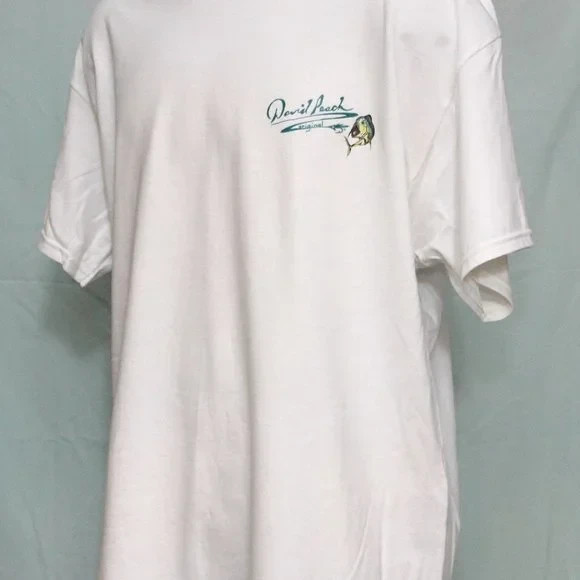 Tarpon Fish Breaching Water Bait on Hook Fisherman’s Men’s 3XL T-Shirt
