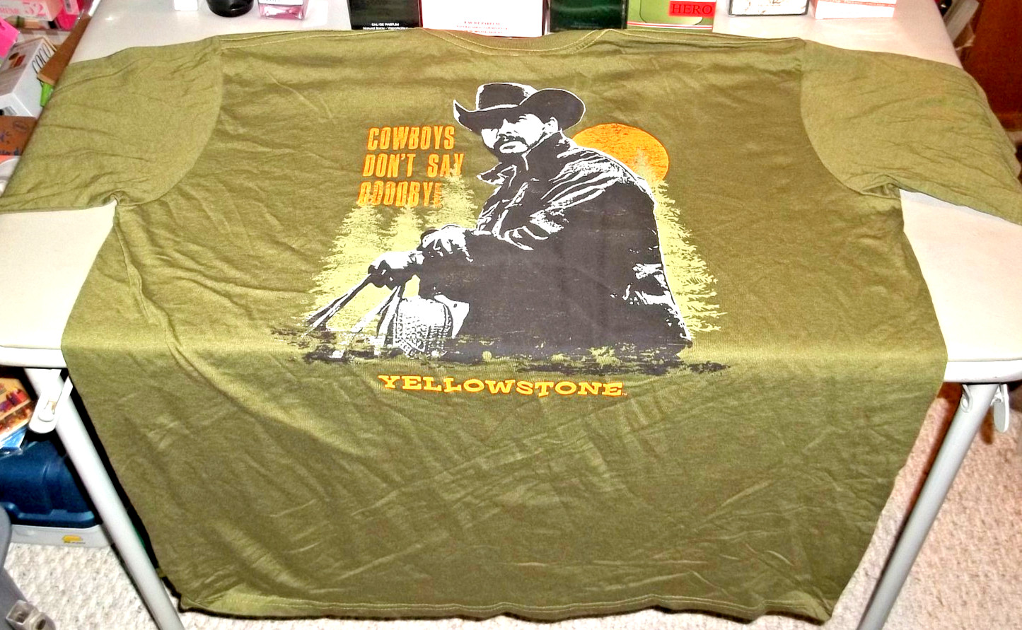 Yellowstone Dutton Ranch – Cowboys Dont Say Goodbye – Olive T-shirt – Size 2XL