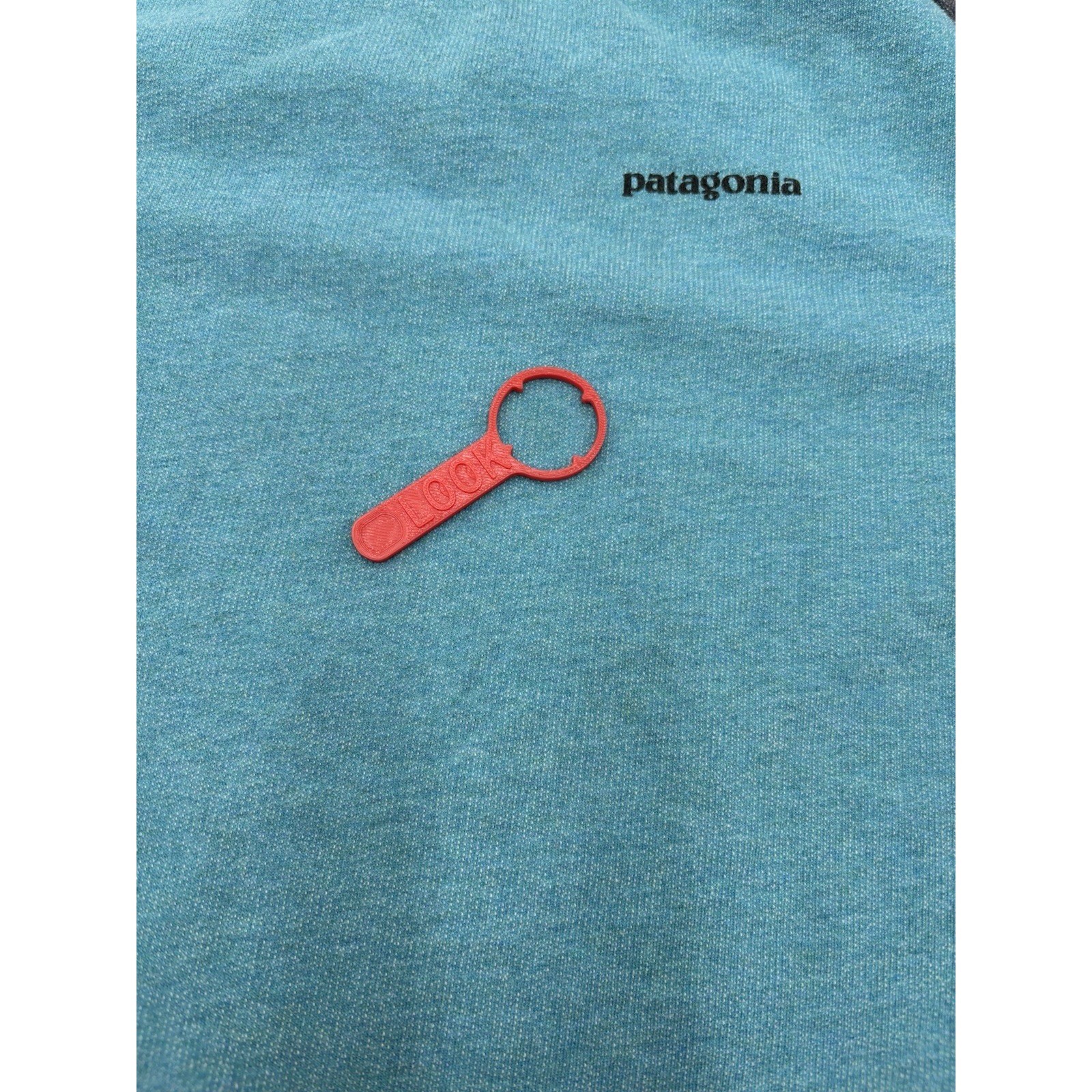 Patagonia Men’s Large Organic Cotton Raglan Long Sleeve Shirt Teal Gray Logo
