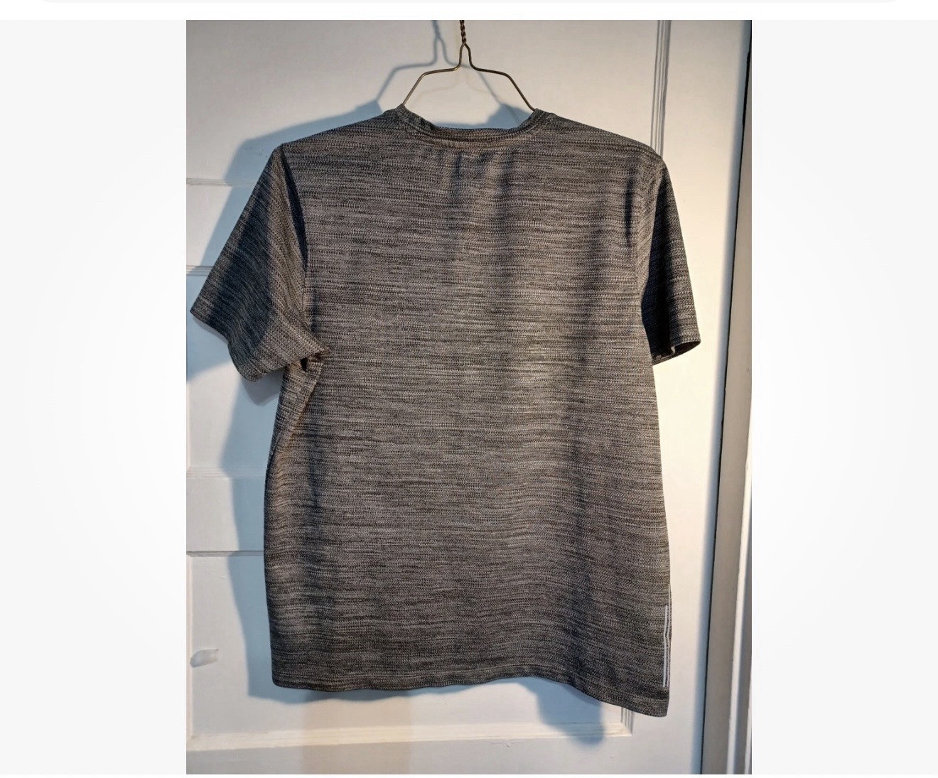 Kenneth Cole Active Front Pocket Gray Men’s Soft And Stretchy T-shirt Size Large