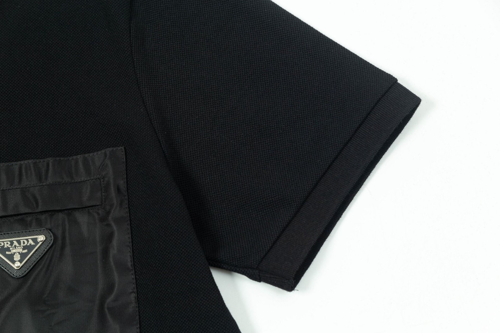 Prada Men’s black round-neck short-sleeved shirt size XXL