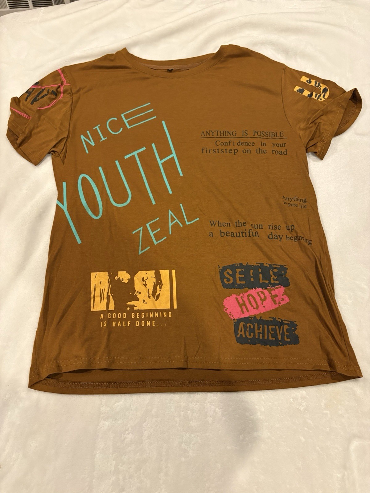 Men’s Brown Graphic T-Shirt Short Sleeve Size Medium (No Tag)