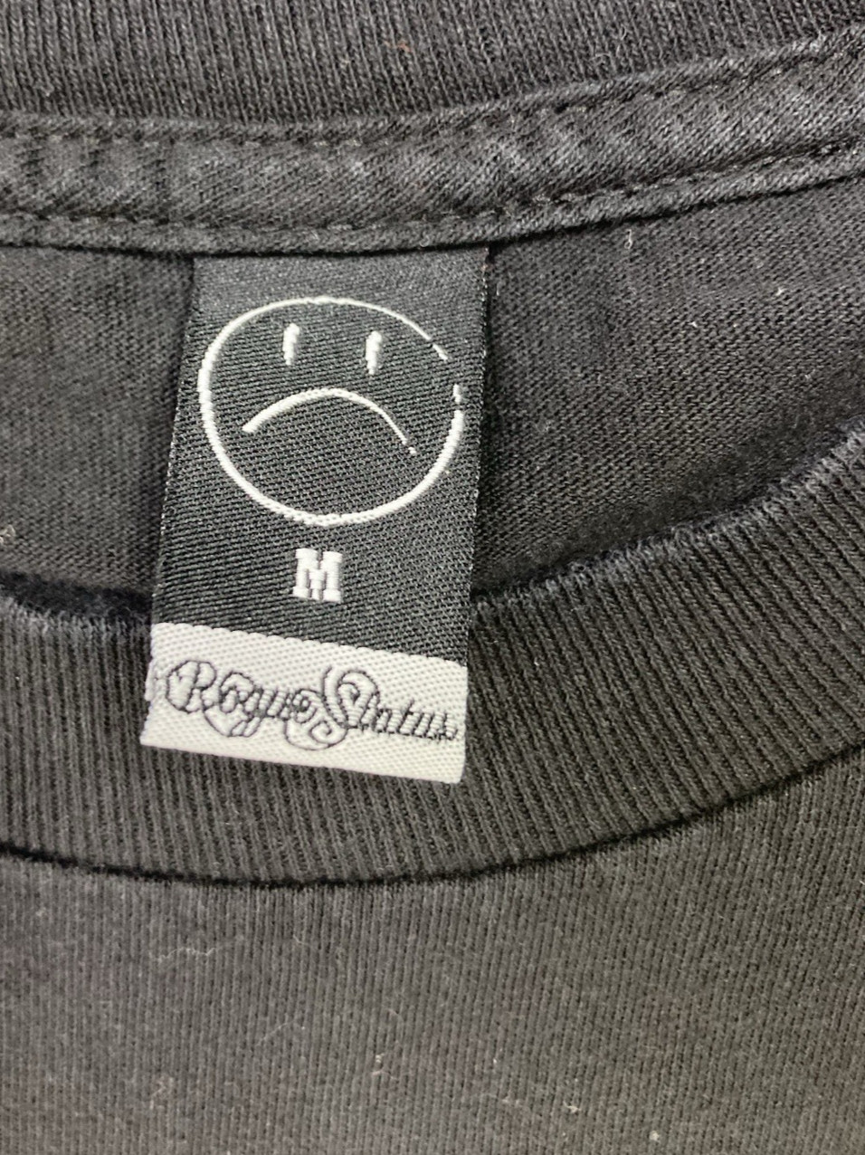 VINTAGE Rogue Status Logo Graphic T-shirt Men Medium Black Short Sleeve Y2K
