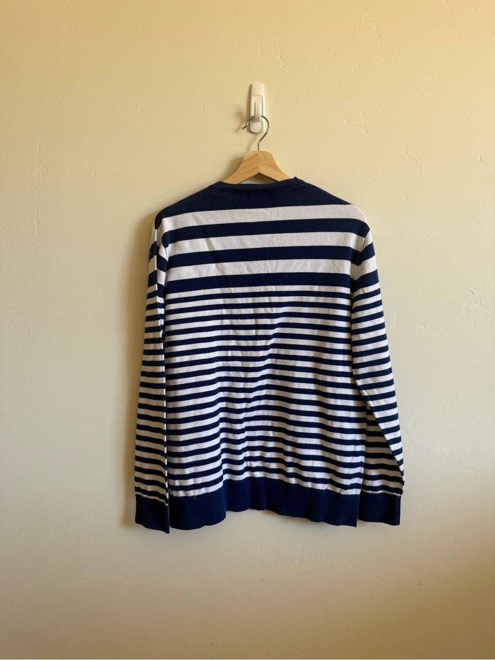 Claiborne Men’s Large Blue White Striped V-Neck Cotton Sweater