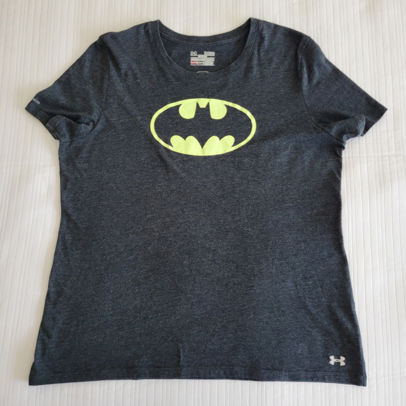 Under Armour Heatgear DC Comics Batman Logo Semi-Fitted Short Sleeve T-Shirt XL
