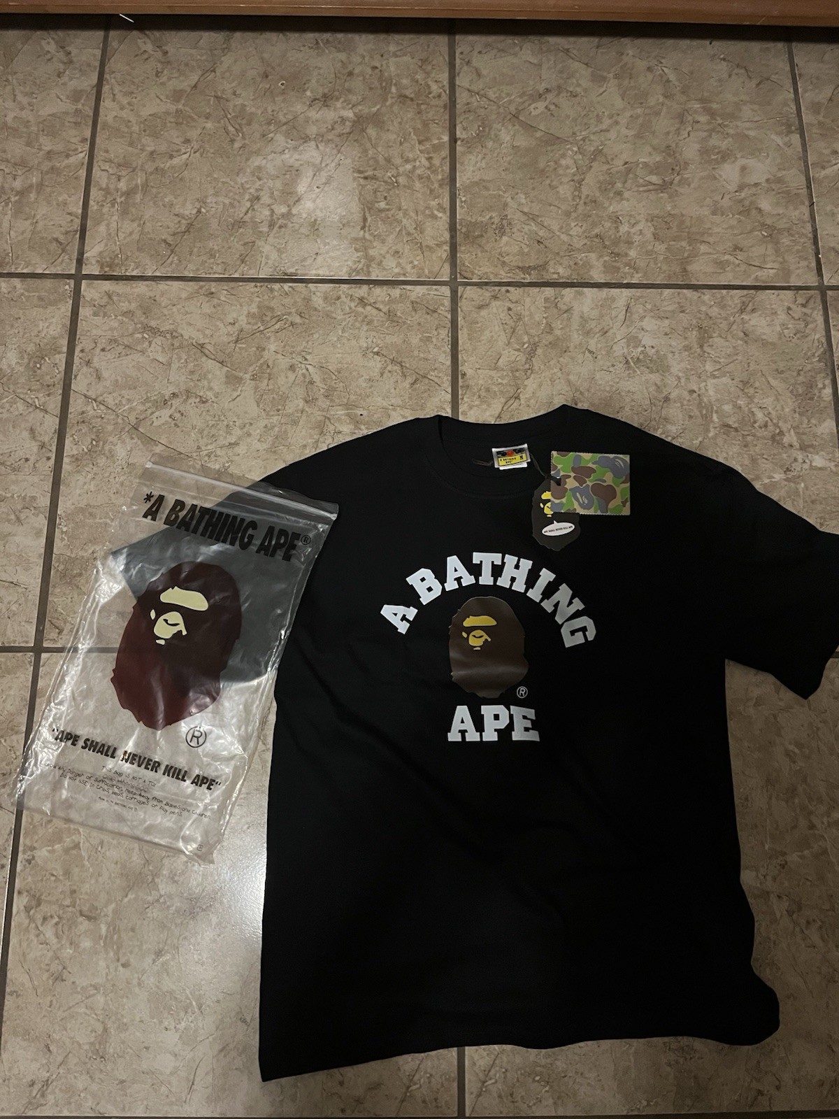 A Bathing Ape BAPE Men’s L/XL Black Cotton Graphic Logo Crew Neck T-Shirt