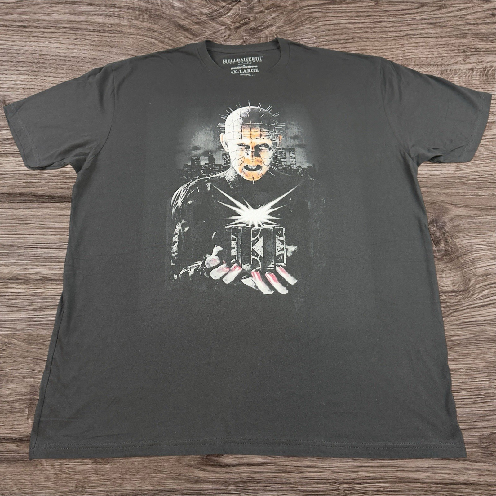 Hellraiser 3 Hell On Earth / Horror Graphic T-Shirt Adult 2X-Large