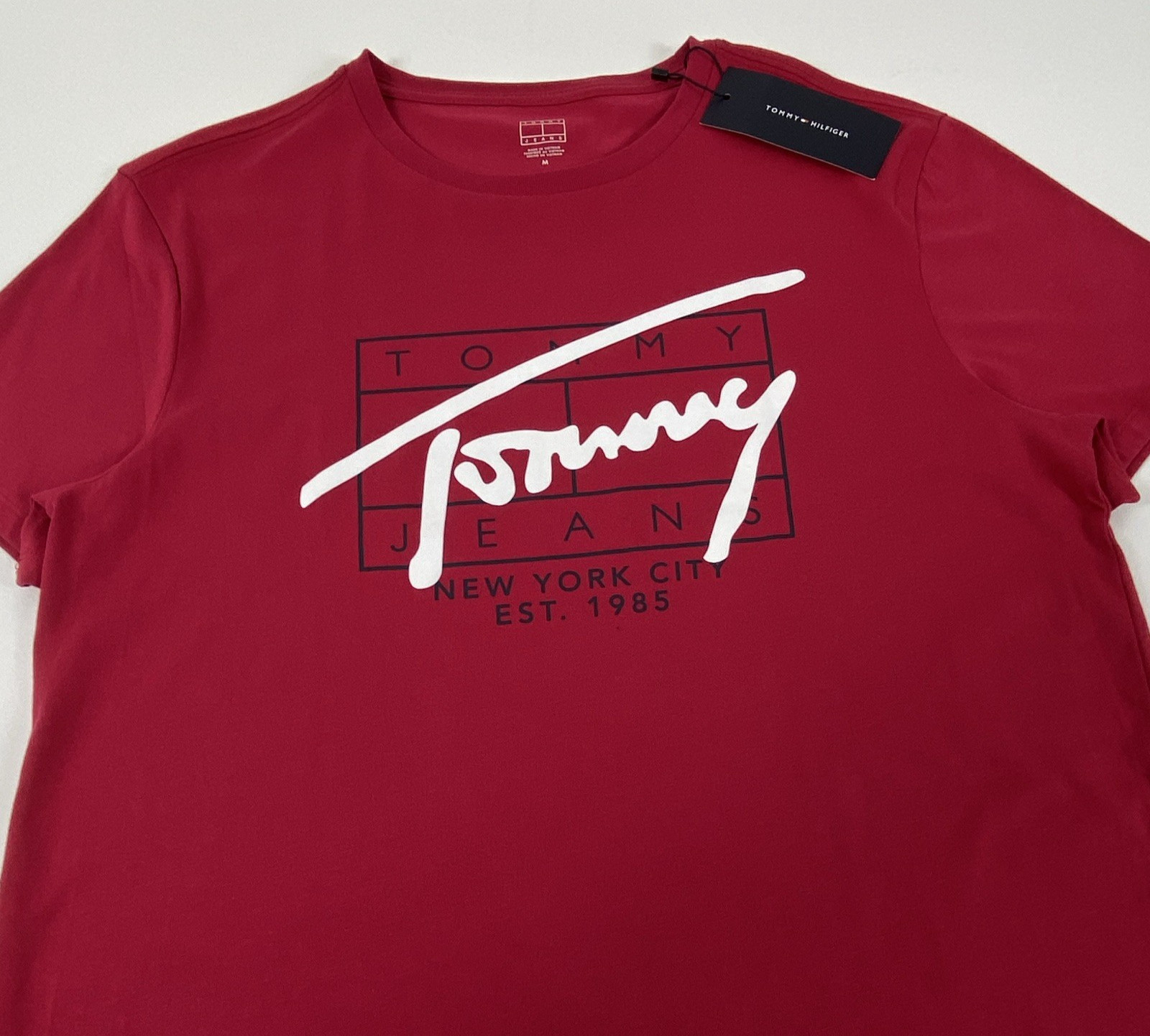 Tommy Hilfiger Men’s Crew Neck Short Sleeve Logo Graphic T-Shirt Red M