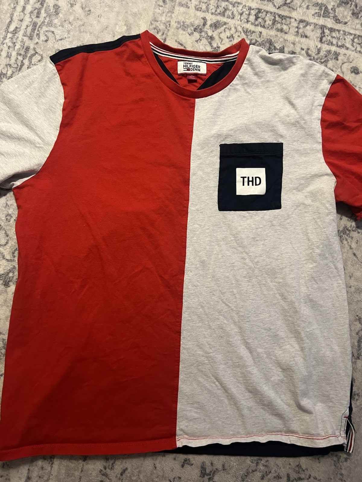 Tommy Hilfiger Denim Men’s XL Colorblock Crew Neck Pocket Logo Tee Red/Gray