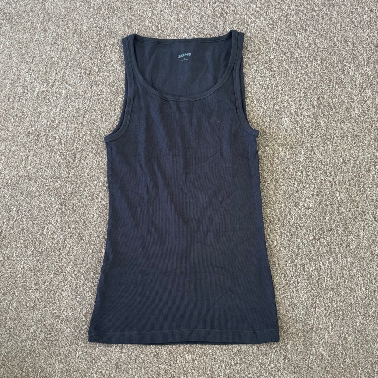 SKIMS Mens Cotton Rib Tank Top Onyx Black Ribbed Scoop Neck TP-TNK-5788M Size M