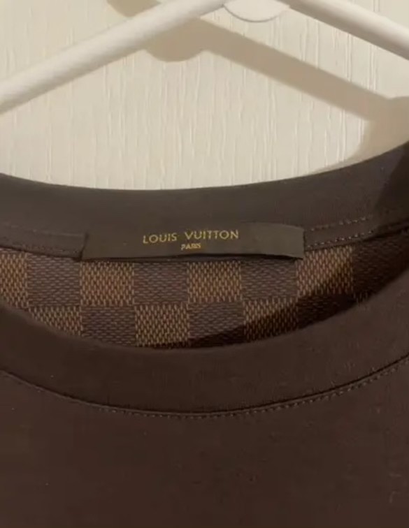 Louis Vuitton Damier Pocket Long-Sleeve Tee – Brown, Excellent Condition