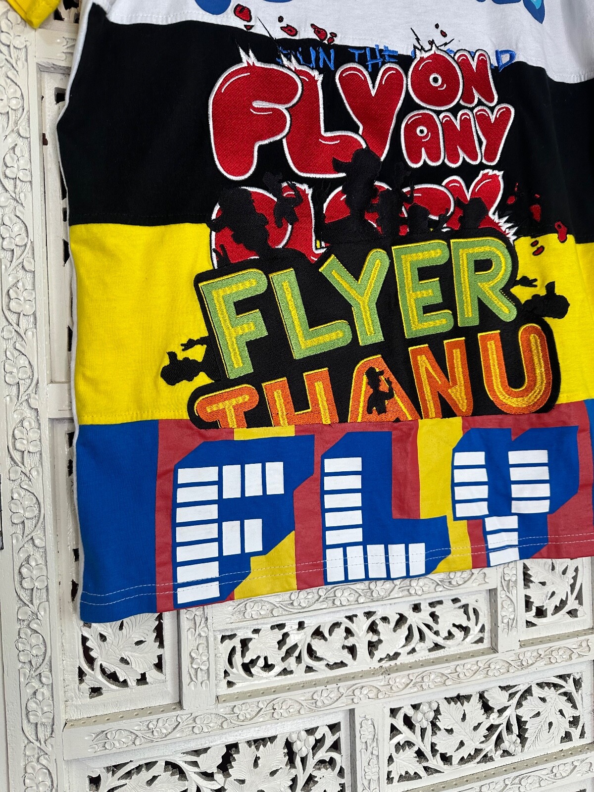 Born Fly Stay Fly Short Sleeve Candy Themed Graphic T Shirt Sz Small