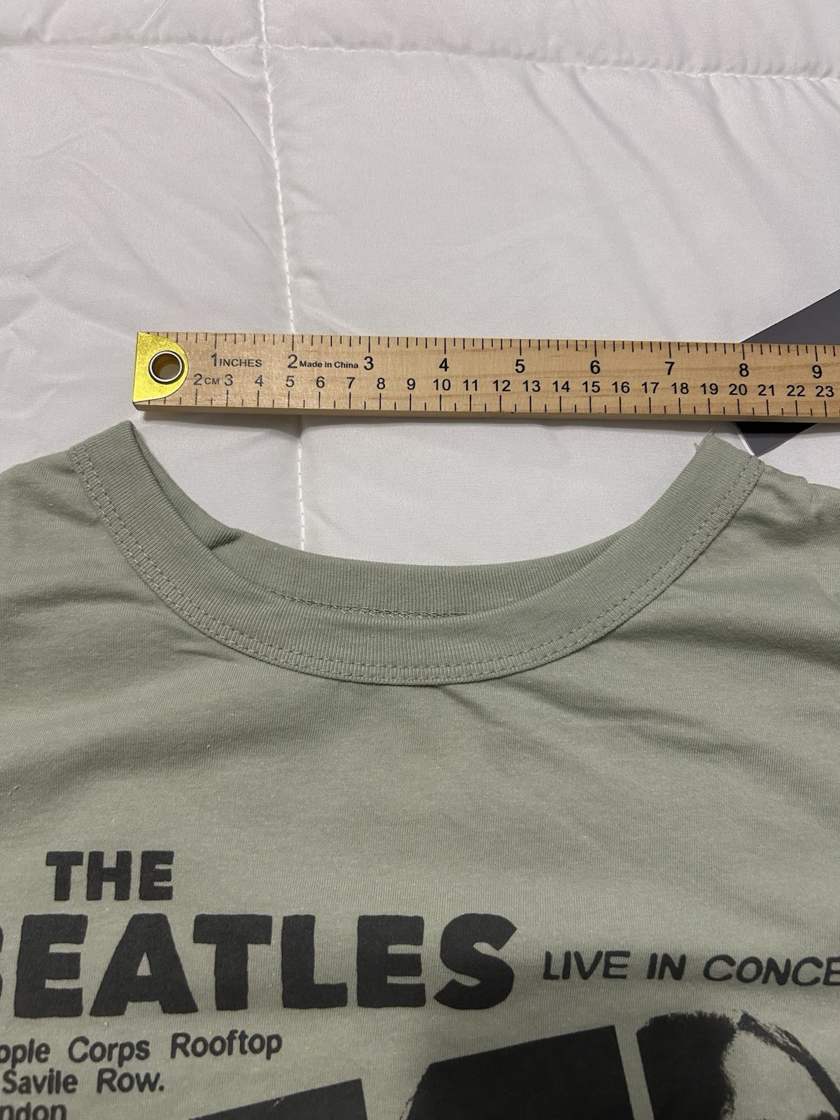 The BEATLES Live In Concert 1969 Size XL T-Shirt 2025 sage Green NWT Unisex