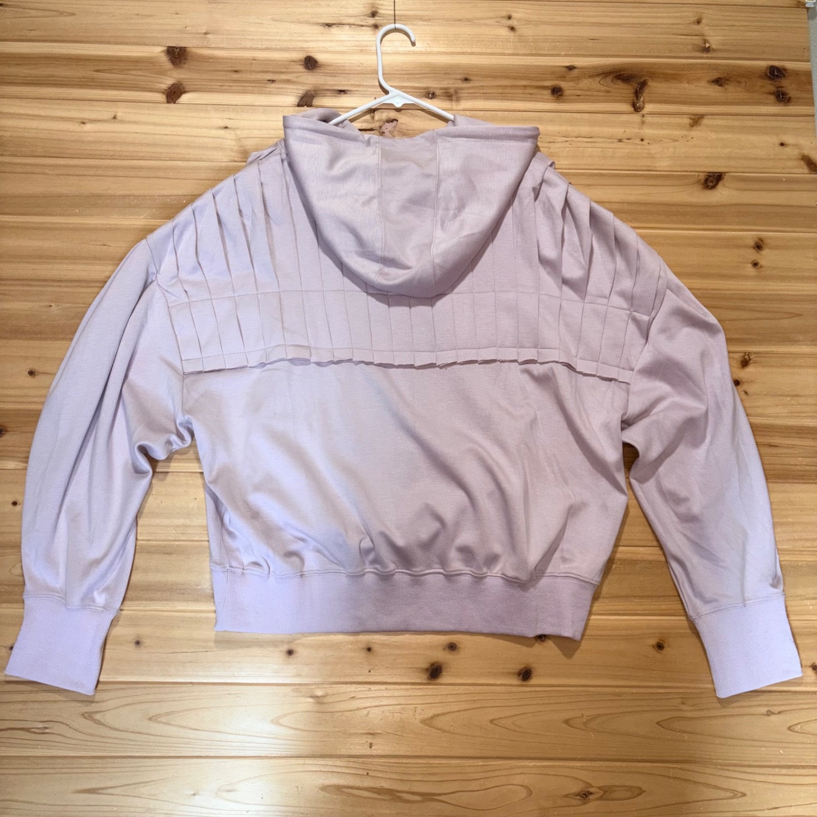 NEW Bucket List Hoodie Womens Medium Lavender Purple Pleated Hooded Sweatshirt