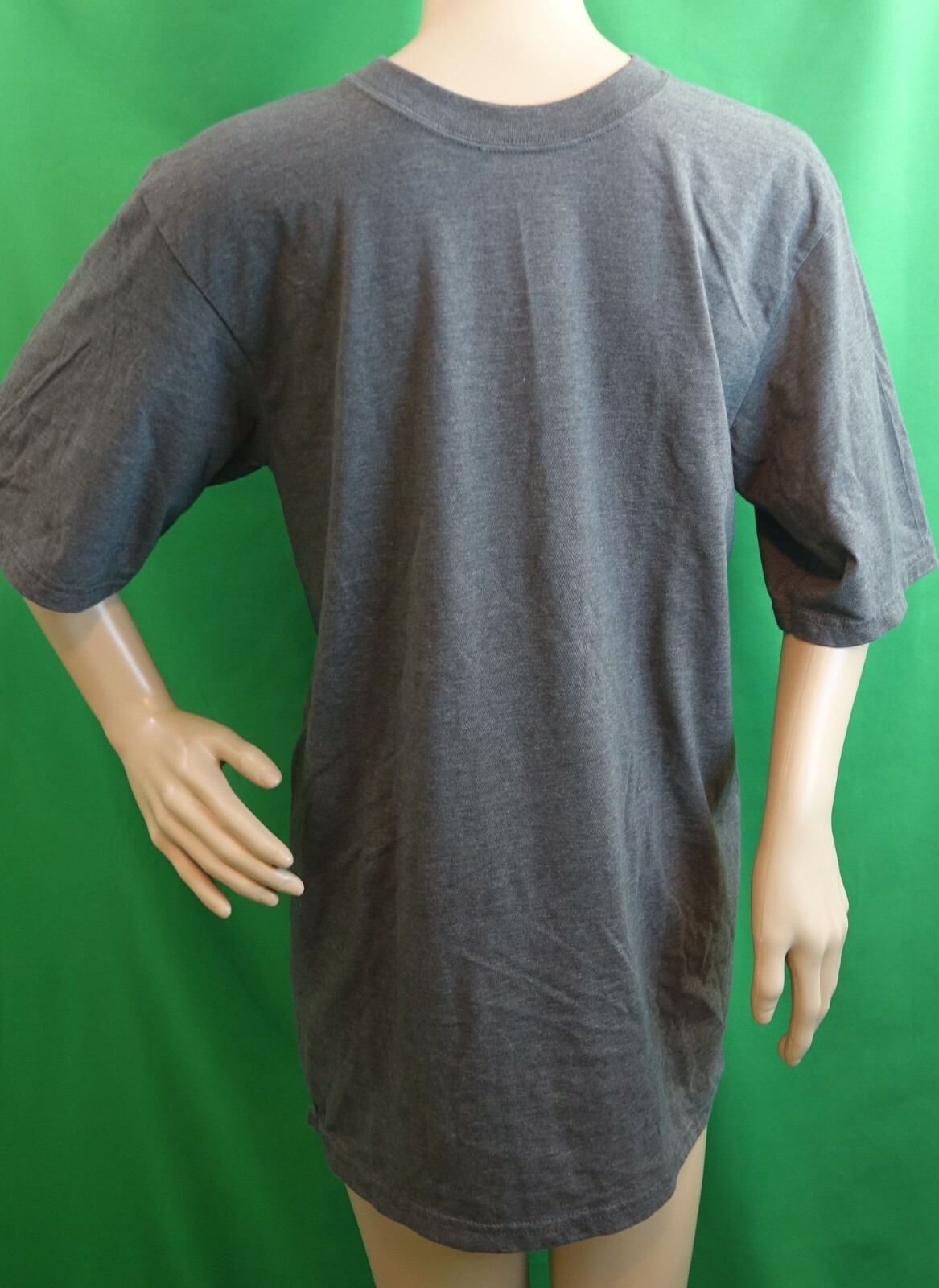BCG solid gray cotton/poly blend short sleeve crew neck T-shirt, size Men’s M