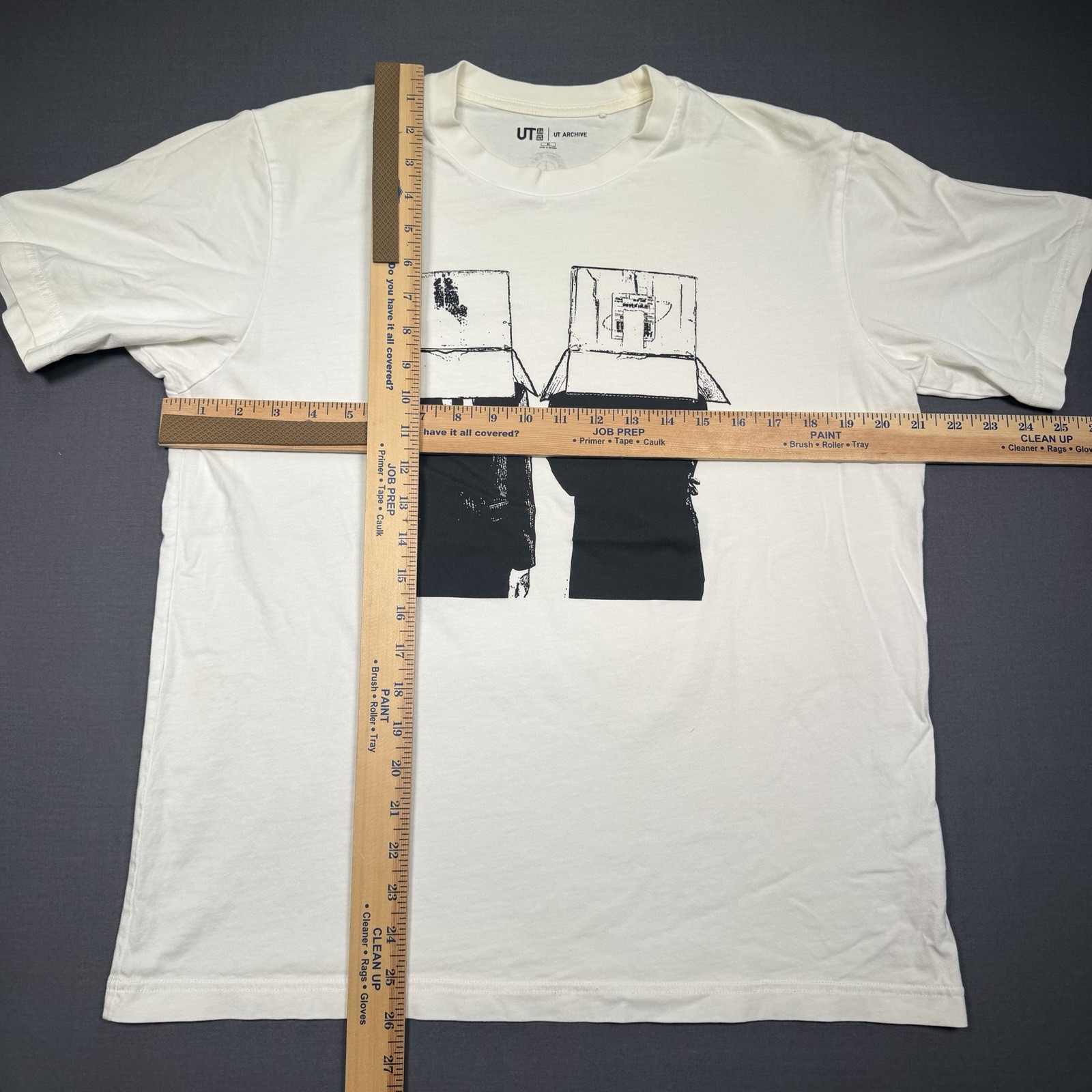 RARE Uniqlo Archive Metal Gear Solid Peace Walker T Shirt Medium SOLD OUT