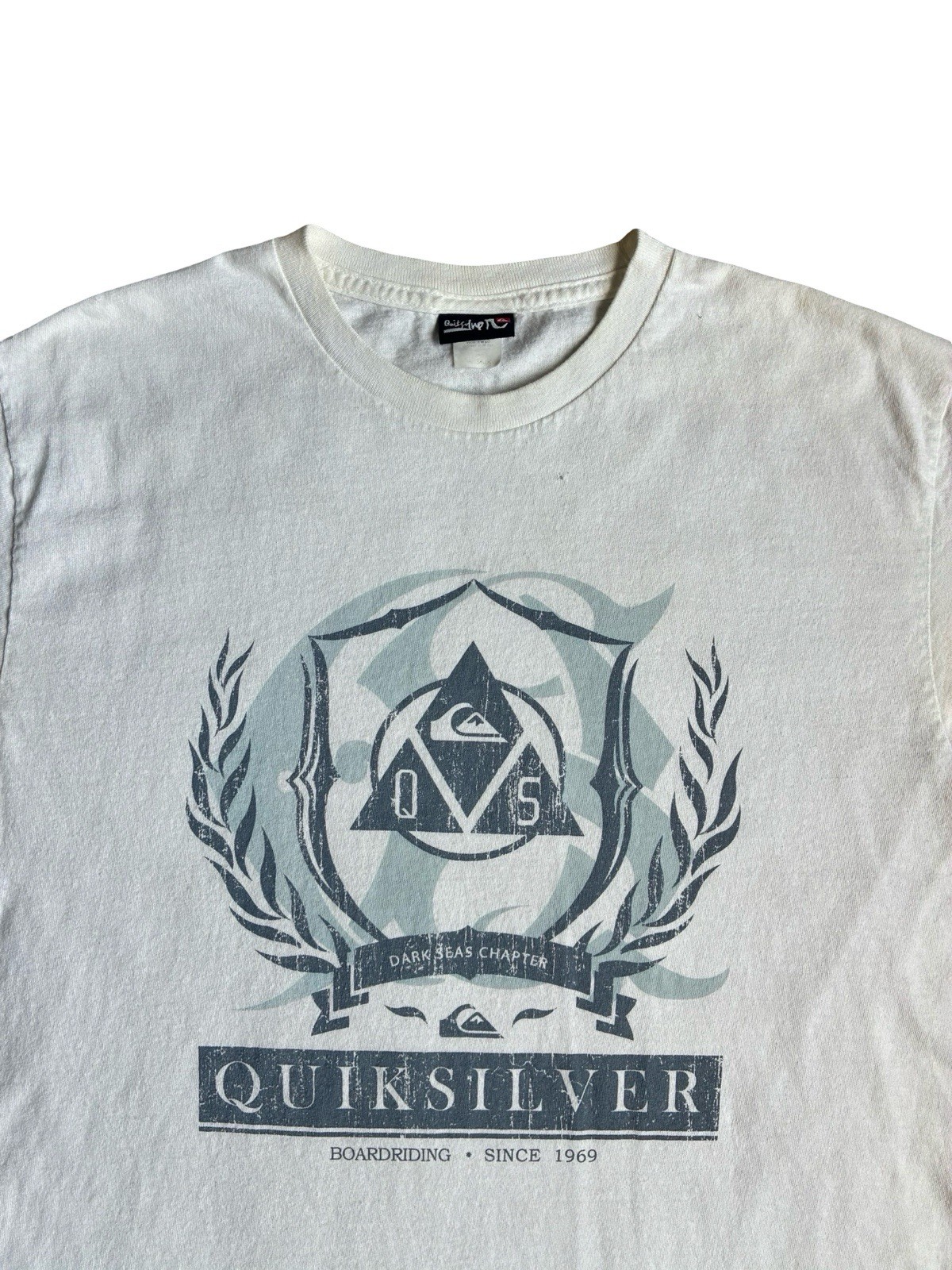 Vintage Y2K Quicksilver Graphic Short Sleeved Surf T-Shirt Size L