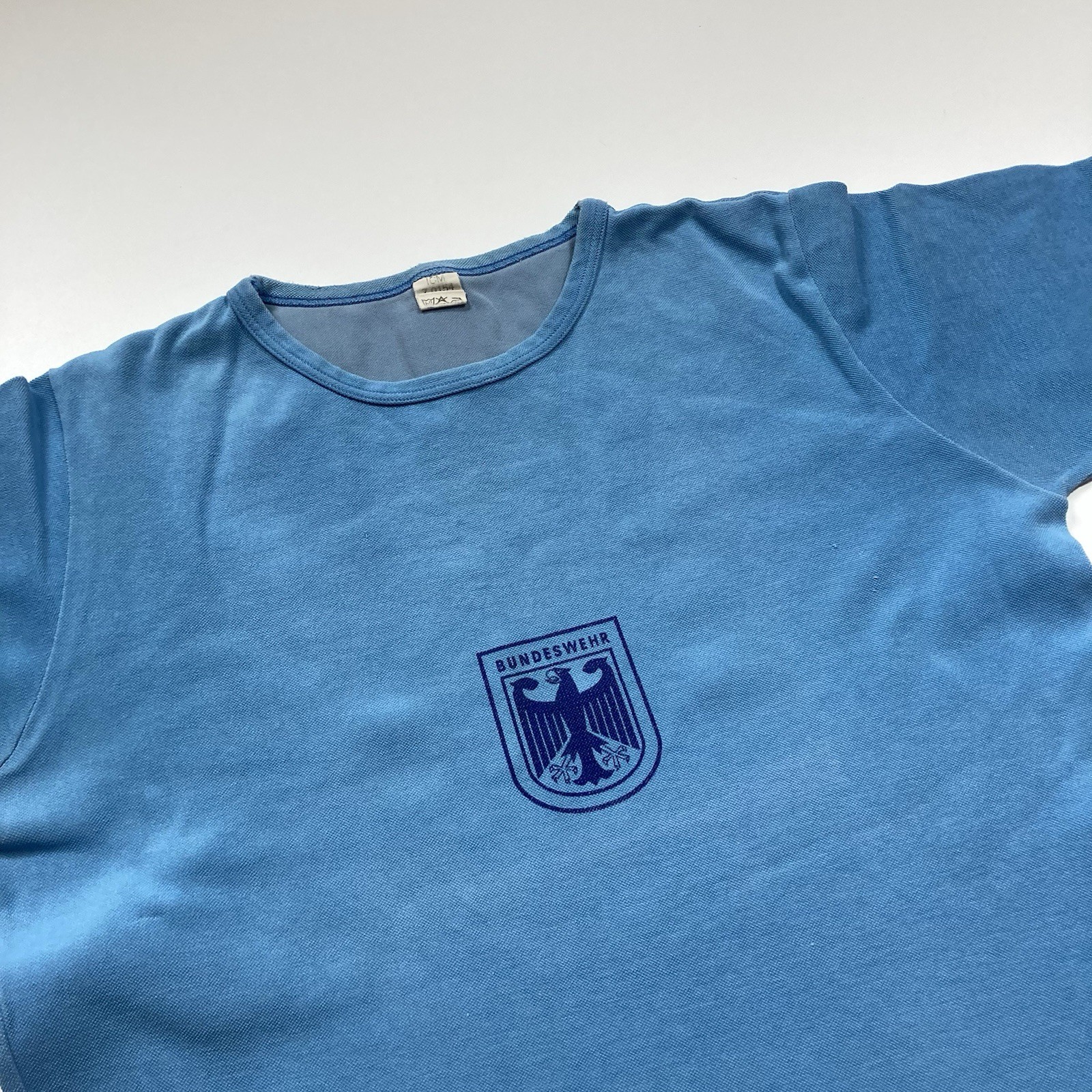 vintage bundeswehr german military training tee size 6 medium