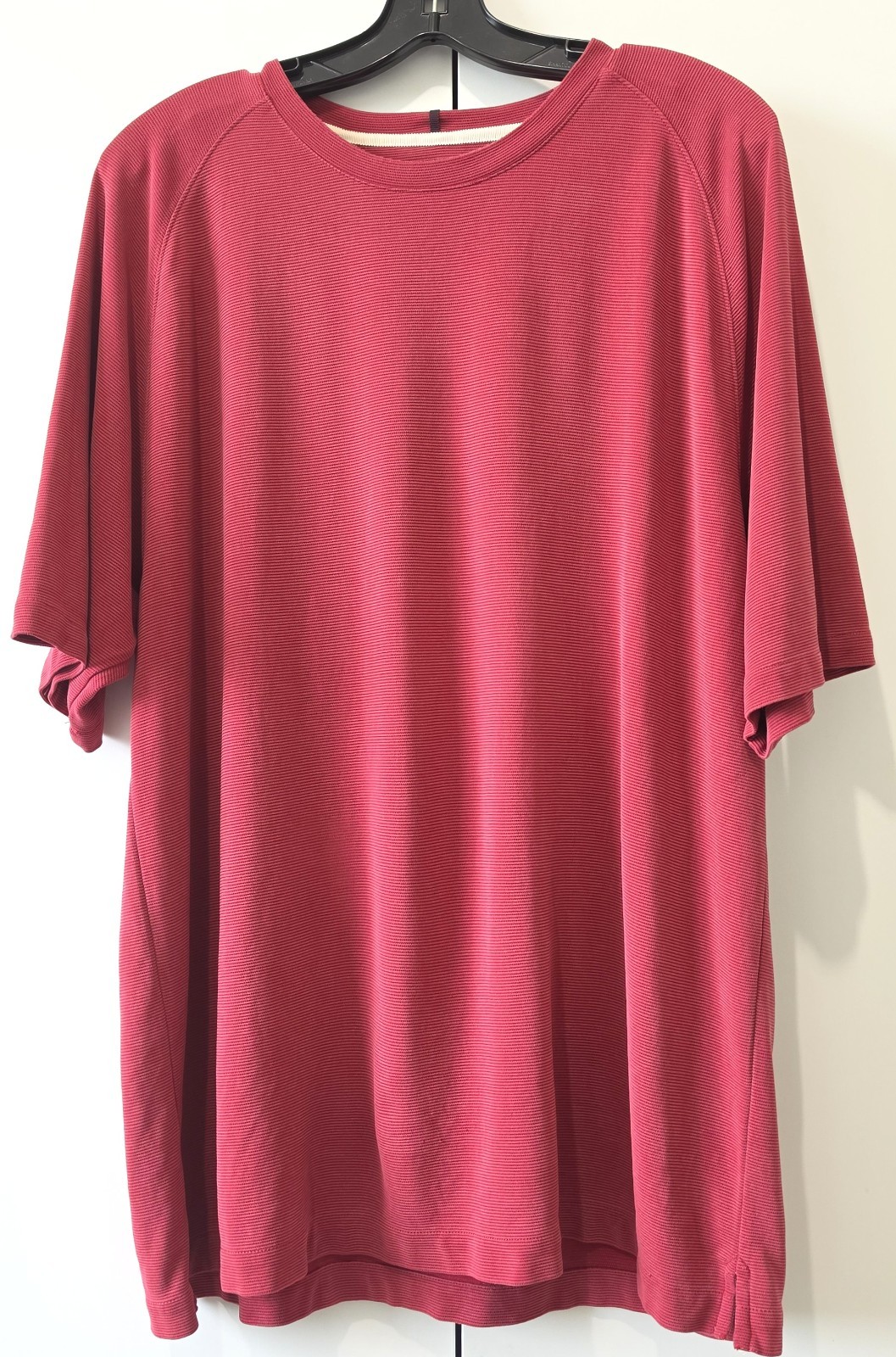 Tommy Bahama Island Soft Mens XL Modal Blend T-Shirt Red Textured Crew Neck