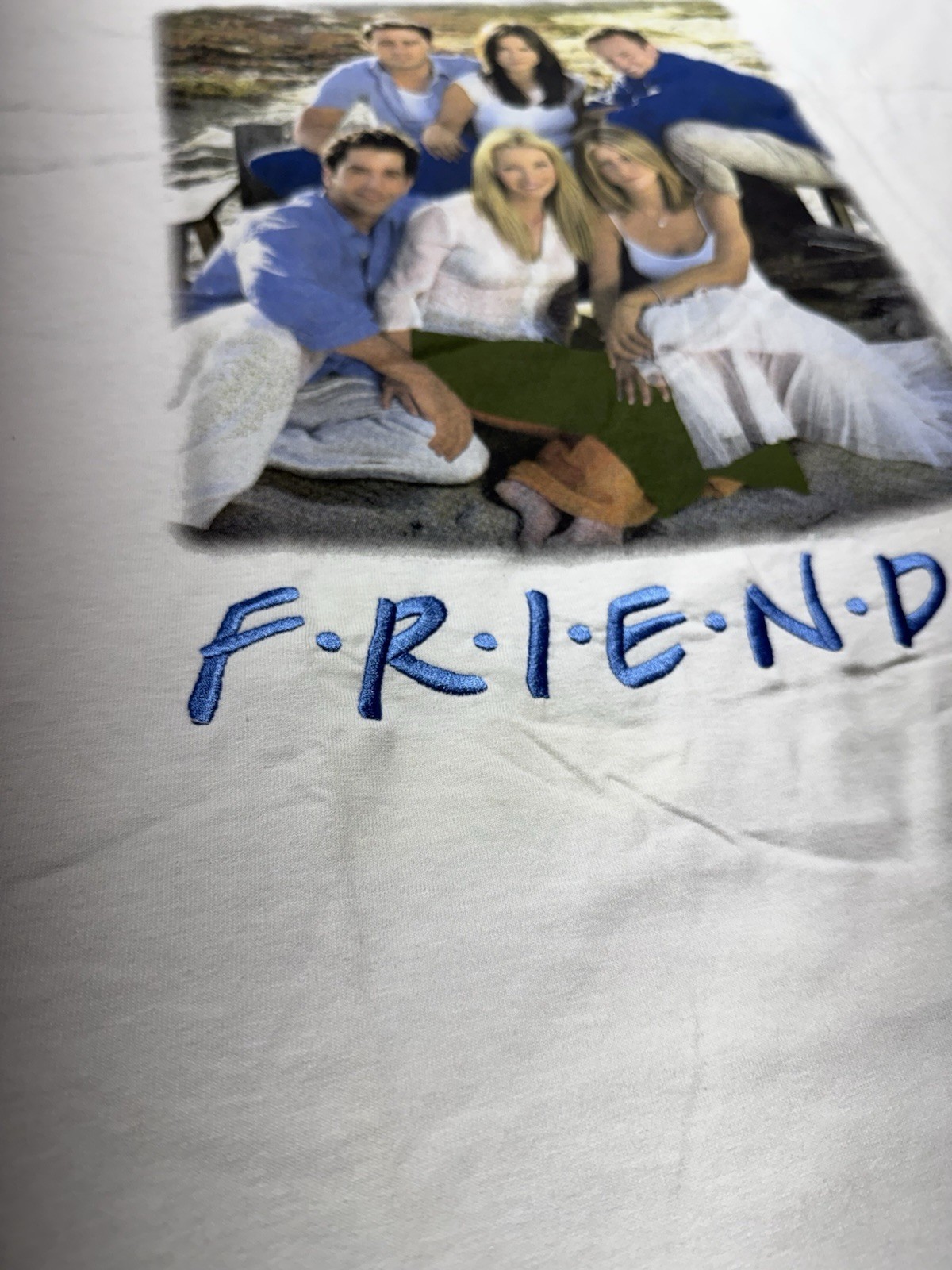 VTG 04” NBC Store FRIENDS Embroidered Logo TV Show Cast White T-Shirt Sz XL NWT