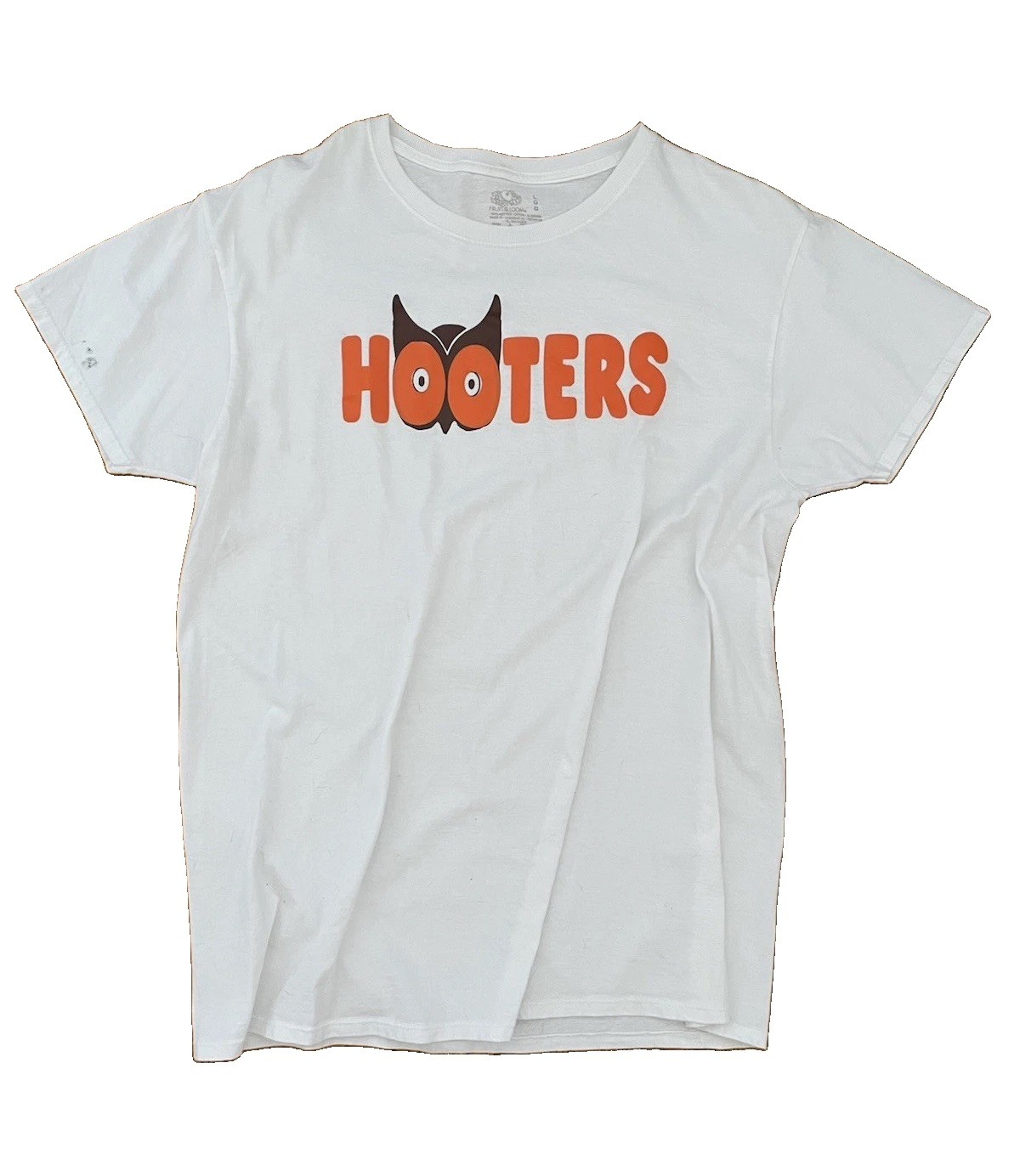 VTG Fruit of the Loom Men’s L White Crew Neck Short Sleeve Hooters Owl Logo Tee