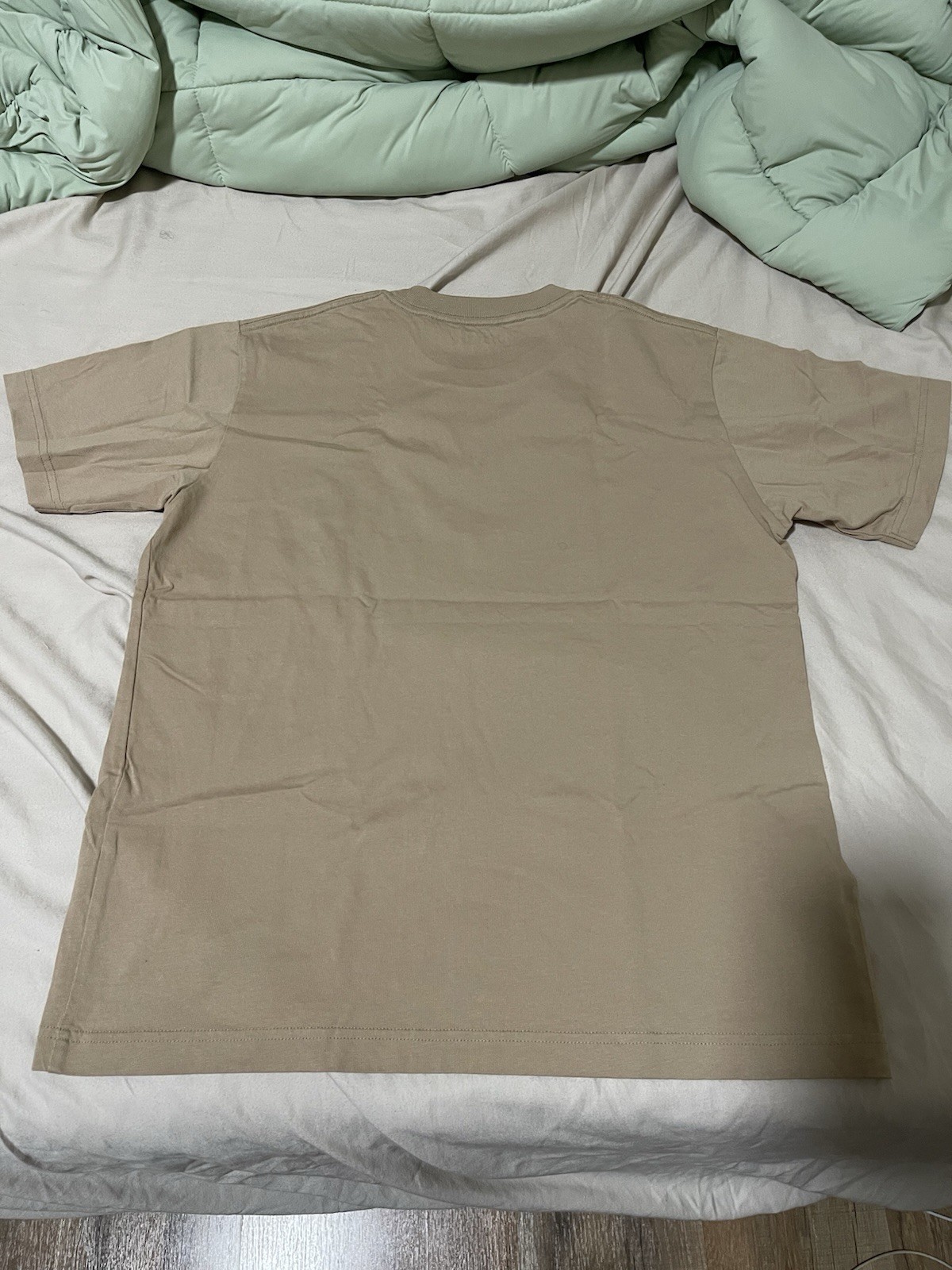 Uniqlo UT Naruto Beige Cotton Crew Neck Graphic Tee Men’s S