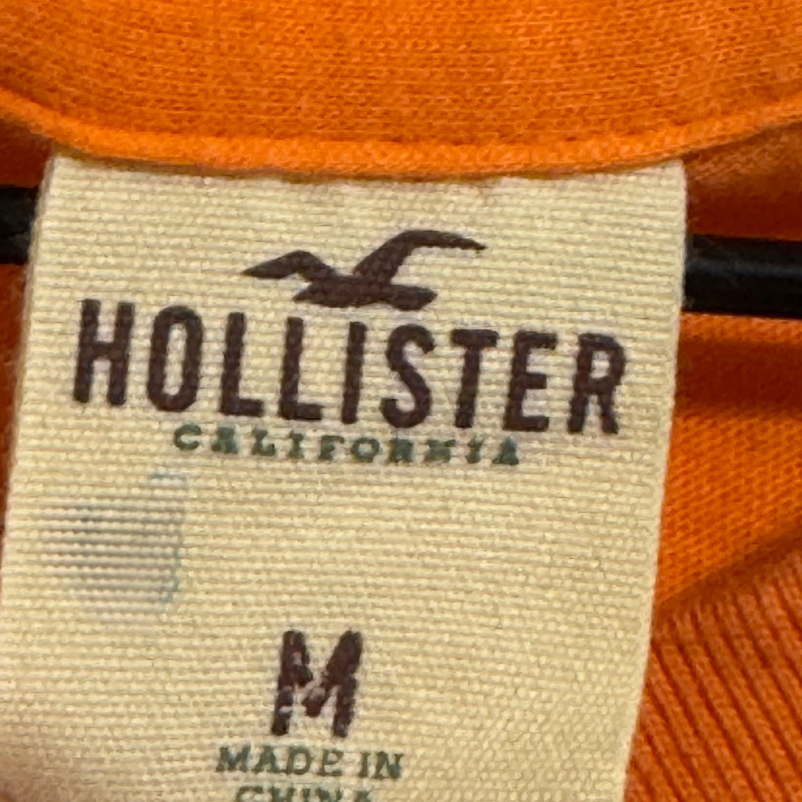 Hollister Orange V-Neck T-Shirt Icon Seagull Logo 100% Cotton Men’s Size Y2K