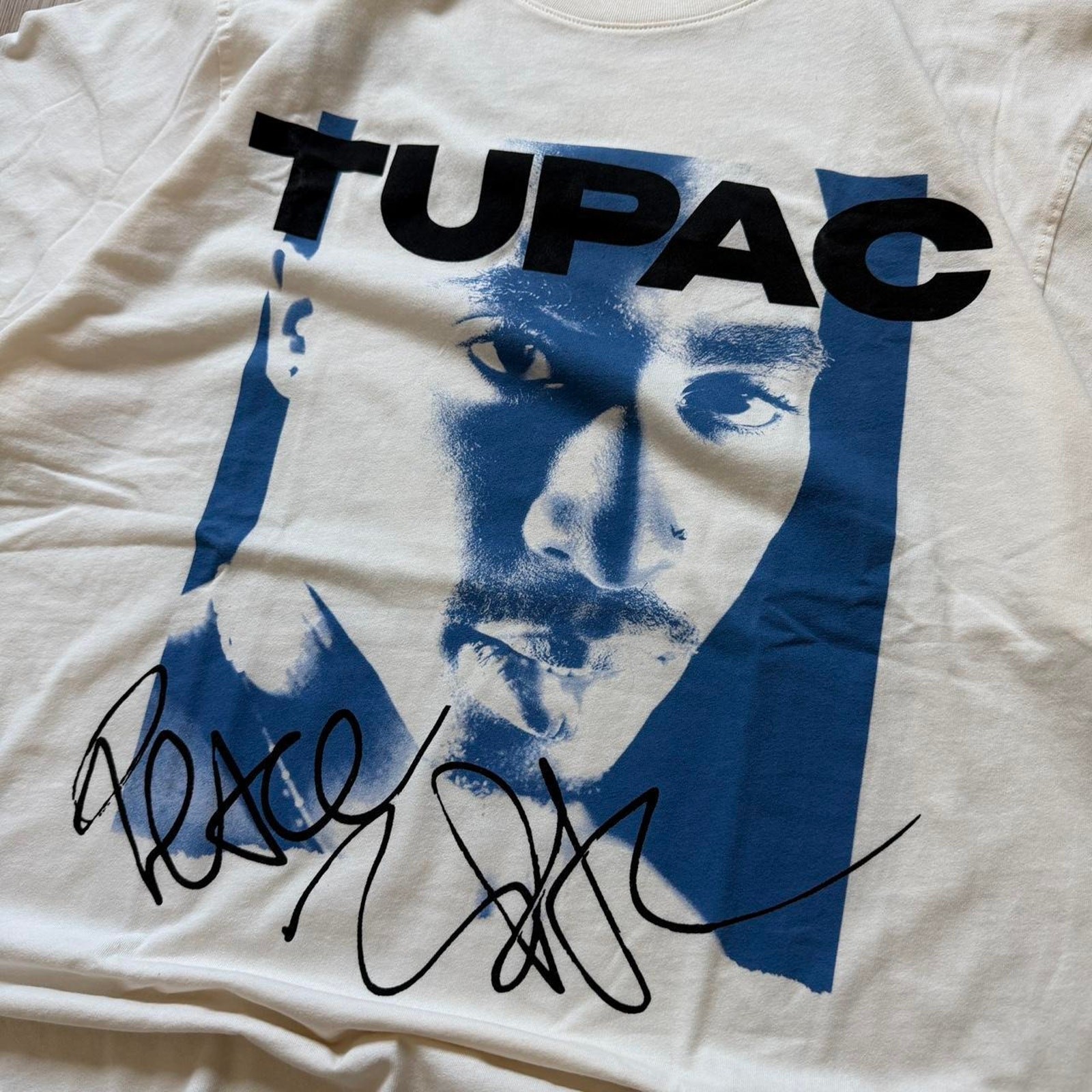 Old Navy Tupac Shakur Graphic T-Shirt Size L White Streetwear Rap Tee