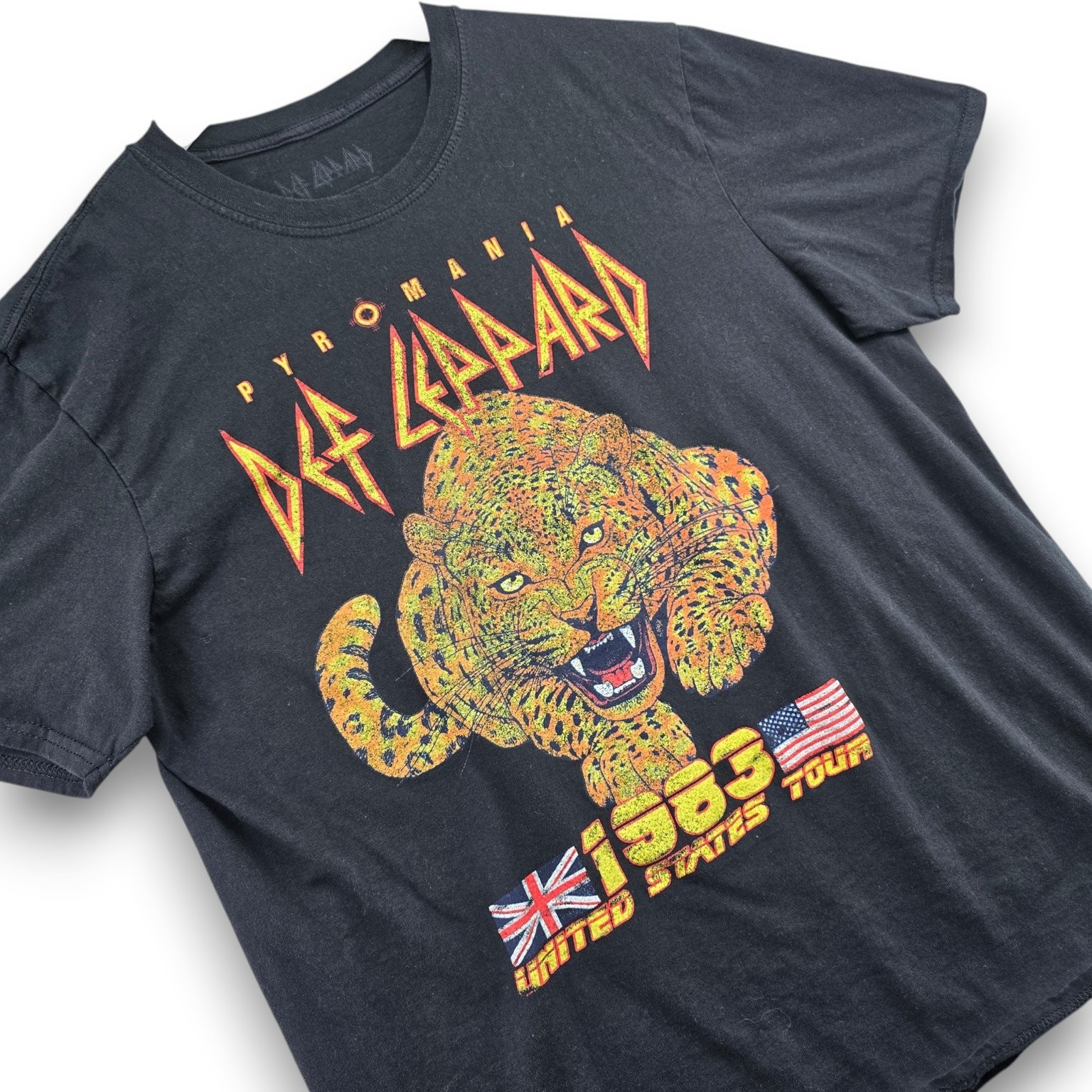 Def Leppard Pyromania T-Shirt Men’s Black Large 1983 Tour Graphic Cotton Retro
