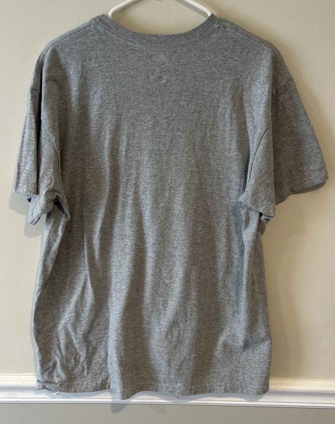 New York Yankees distressed logo t shirt- large