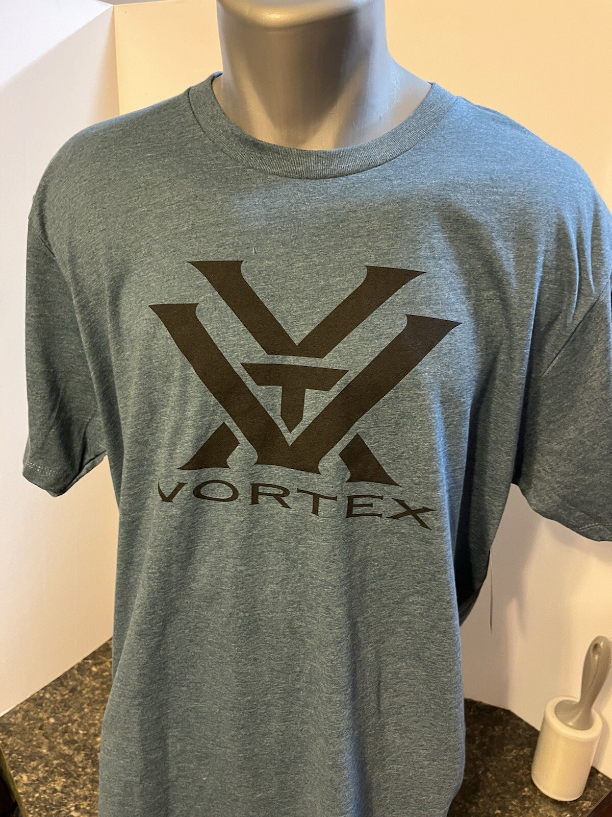 Vortex Optics Logo Men’s SS T-Shirt Blue Teal Cotton Poly – Athletic Cut – NWT