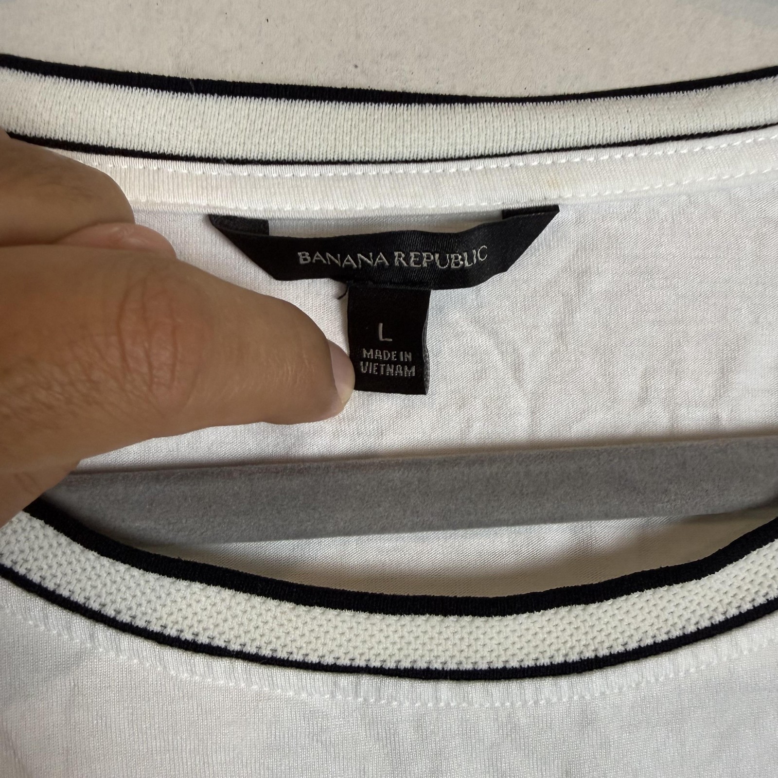 Banana Republic Shirt Mens Large White Sleeveless Tank Top Contrast Trim Jersey