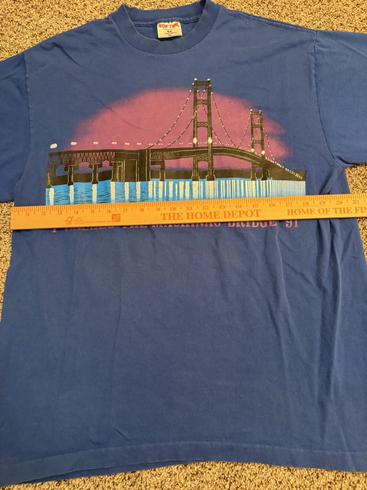 Vintage 2001- Labor Day- I walked the Mackinaw Bridge Single Stitch Blue XL