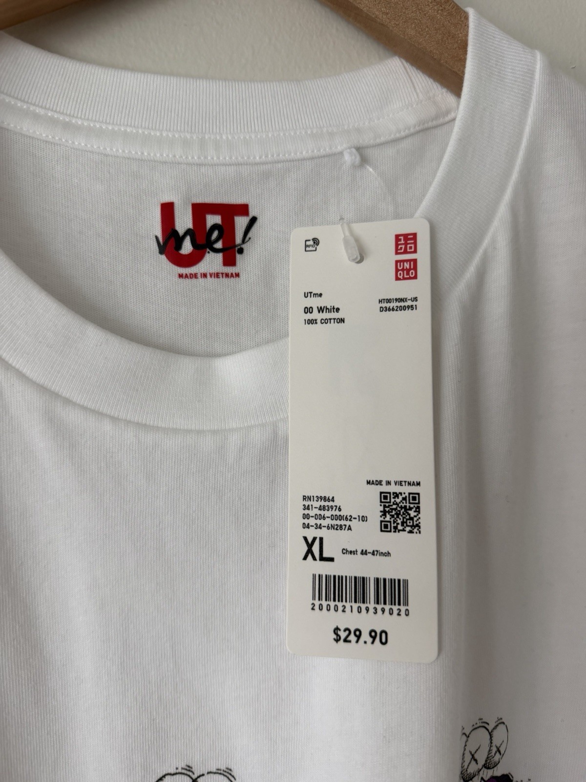 KAWS x Uniqlo Brooklyn Williamsburg Grand Opening Tee Purple White Unisex XL